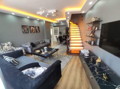 Nişanca Mah'da 4+1 180 M2 Önü Açık Teraslı Dubleks 7