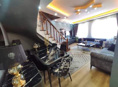 Nişanca Mah'da 4+1 180 M2 Önü Açık Teraslı Dubleks 9