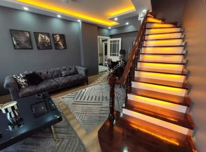 Nişanca Mah'da 4+1 180 M2 Önü Açık Teraslı Dubleks 10