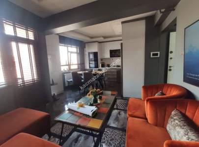 Nişanca Mah'da 4+1 180 M2 Önü Açık Teraslı Dubleks 12