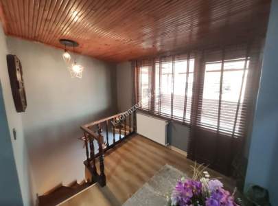 Nişanca Mah'da 4+1 180 M2 Önü Açık Teraslı Dubleks 24