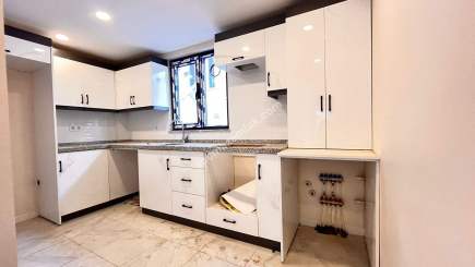 Güngören Merkezde Ataturk Caddesinde 4+1 Sıfır Dublex D 2