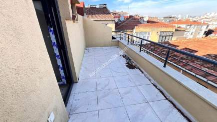 Güngören Merkezde Ataturk Caddesinde 4+1 Sıfır Dublex D 17