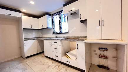 Güngören Merkezde Ataturk Caddesinde 4+1 Sıfır Dublex D 3