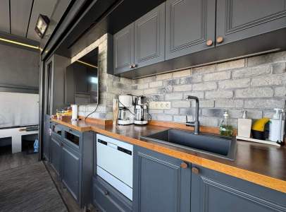 Kadıköy Bostancı'da Teraslı Deniz Manzaralı 4+2 3