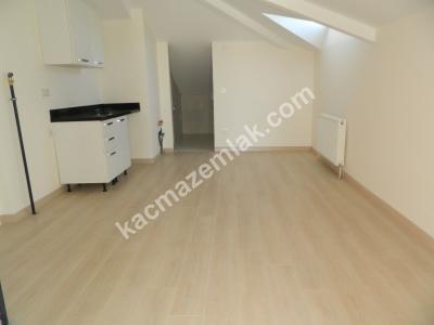 Koşuyolunda, Sıfır Binada, Deniz Ve Şehir Manzaralı 4+1 21