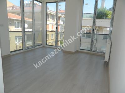 Koşuyolunda, Sıfır Binada, Deniz Ve Şehir Manzaralı 4+1 1