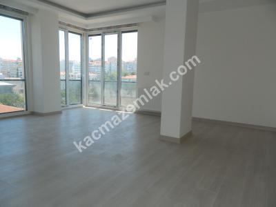 Koşuyolunda, Sıfır Binada, Deniz Ve Şehir Manzaralı 4+1 3