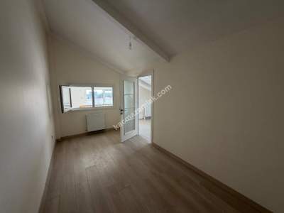 Kadıköy Koşuyolu Mahallesi 4+1 Satılık 142 M2 Duble 25