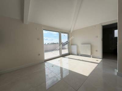 Kadıköy Koşuyolu Mahallesi 4+1 Satılık 142 M2 Duble 21