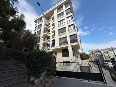 Kadıköy Koşuyolu Mahallesi 4+1 Satılık 142 M2 Duble 2