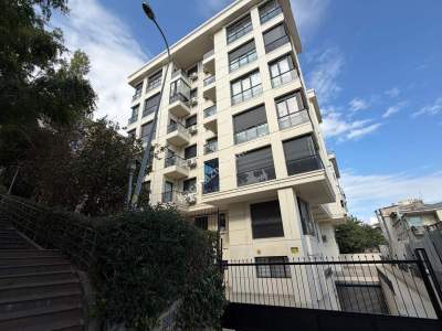 Kadıköy Koşuyolu Mahallesi 4+1 Satılık 142 M2 Duble 1