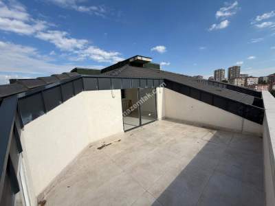 Kadıköy Koşuyolu Mahallesi 4+1 Satılık 142 M2 Duble 20