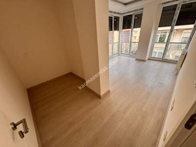 Kadıköy Koşuyolunda Yenibina 180M2 Satılık 3+1 Dubleks 9