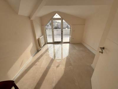 Kadıköy Koşuyolunda Yenibina 180M2 Satılık 3+1 Dubleks 15