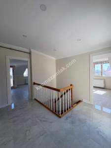 Maltepe Altayçeşme'de Çift Girişli Genişmetrekareli 4+ 20