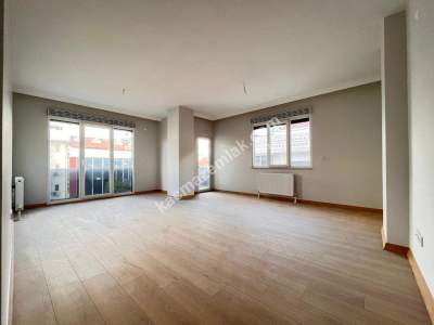 Altıntepe Sahilde Sıfır Binada Geniş Lüks 4+1 Dubleks 4