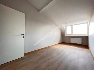 Altıntepe Sahilde Sıfır Binada Geniş Lüks 4+1 Dubleks 18