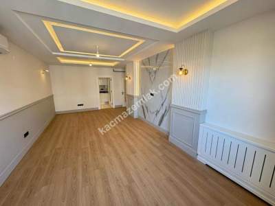 Altıntepe Bağdat Caddesi'nde Ön Cephe 165M² 3+1 Dublek 5