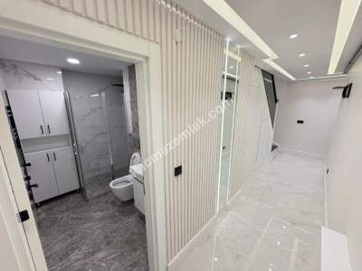Altıntepe Bağdat Caddesi'nde Ön Cephe 165M² 3+1 Dublek 39