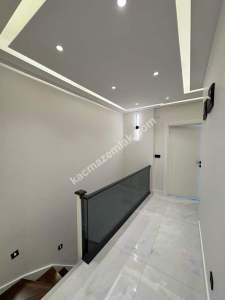 Altıntepe Bağdat Caddesi'nde Ön Cephe 165M² 3+1 Dublek 20