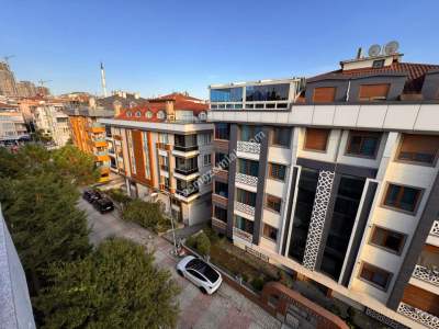 Maltepe Küçükyalı Çınar Mah.yenibina Öncephe 3+2 Dublex 30