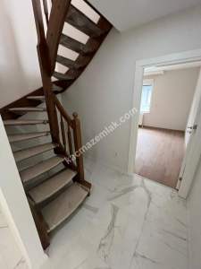 Küçükyalı Çınar Sahilde Deniz Manzaralı 4+1 Dubleks 19