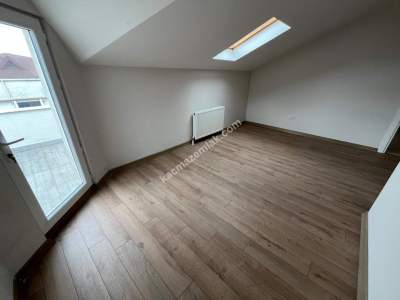 Küçükyalı Çınar Sahilde Deniz Manzaralı 4+1 Dubleks 18