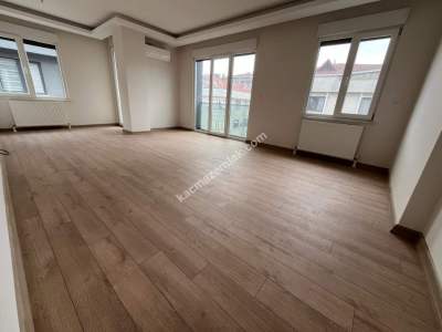 Küçükyalı Çınar Sahilde Deniz Manzaralı 4+1 Dubleks 10