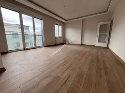 Küçükyalı Çınar Sahilde Deniz Manzaralı 4+1 Dubleks 8