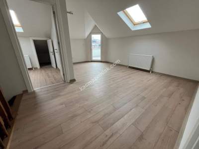 Küçükyalı Çınar Sahilde Deniz Manzaralı 4+1 Dubleks 23