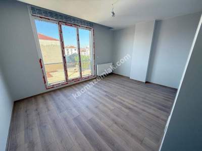 Küçükyalı'da Sahile Marmaraya Yakın 3+1 Dublex 13