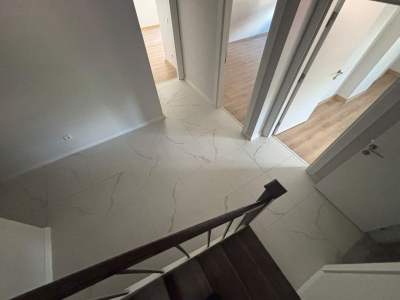 Küçüyalı Marmarayın Dibinde Yüksek Tavanlı 3+1Dubleks 33