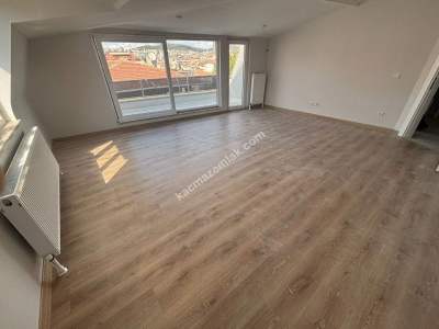 Küçüyalı Marmarayın Dibinde Yüksek Tavanlı 3+1Dubleks 8