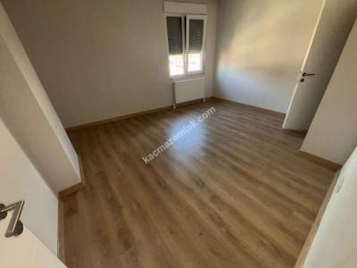 Küçüyalı Marmarayın Dibinde Yüksek Tavanlı 3+1Dubleks 7