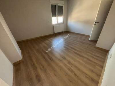 Küçüyalı Marmarayın Dibinde Yüksek Tavanlı 3+1Dubleks 11