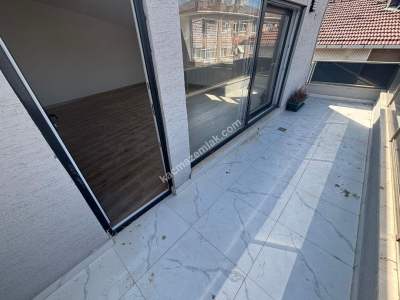 Küçüyalı Marmarayın Dibinde Yüksek Tavanlı 3+1Dubleks 19