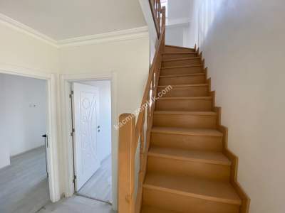 Sultanbeyli Adil Mah Cadde Üzeri 4+2 Dubleks Daire 13