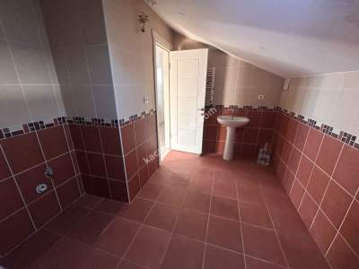 Armağanevler 3+2 200M2 4.Kat Asansör-K.otopark Dubleks 32