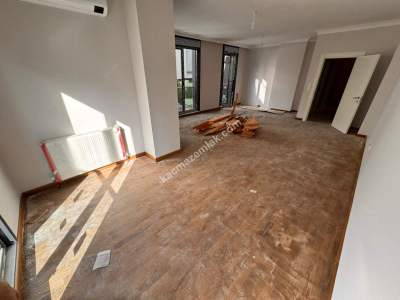 Acıbademde Sıfır Binada 140 M2 Net Ara 4+1Arakat Dublex 9