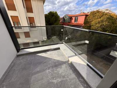 Acıbademde Sıfır Binada 140 M2 Net Ara 4+1Arakat Dublex 20