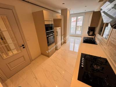 Acıbademde Sıfır Binada Yüksek Tavanlı 250 M2 Net 4+2 22