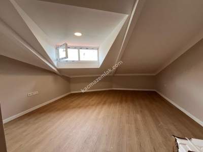 Acıbadem Balözü Sokakta Sıfır Satılık 5+2 Dubleks 14