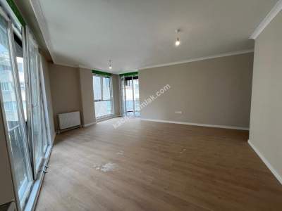 Acıbadem Balözü Sokakta Sıfır Satılık 5+2 Dubleks 8