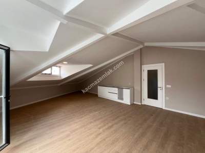 Acıbadem Balözü Sokakta Sıfır Satılık 5+2 Dubleks 16