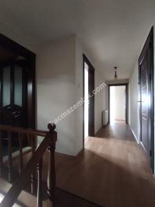 Trabzon Bahçecik Mah.de Satılık 195M2 Kullanımlı Dublek 8