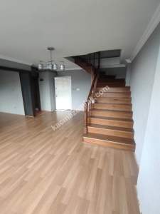 Trabzon Bahçecik Mah.de Satılık 195M2 Kullanımlı Dublek 5