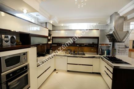 Üsküdar Sultatepe'de, Boğaz Ve Şehir Manzaralı, Satılı 33