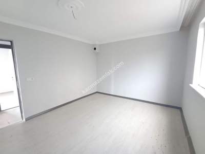 Manisa Muradiye Davutlar'da Satılık 2+1 Köy Evi 11