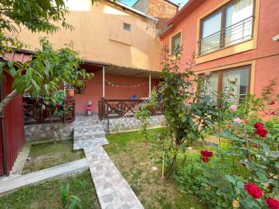 Bursa Osmangazi'de Geniş Bahçeli Satılık Müstakil Ev 6